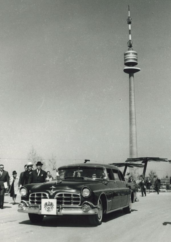 Bau des Donauturms von 1962 bis 1964