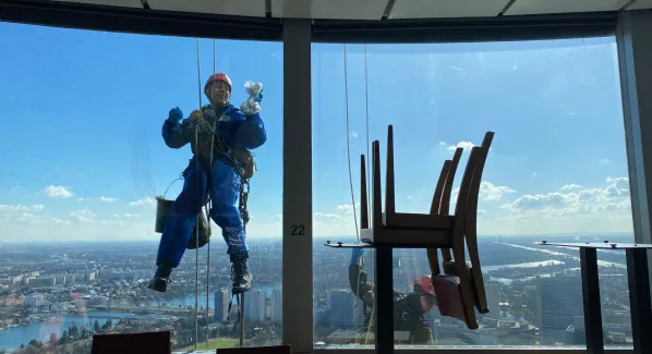 Fensterreinigung am Donauturm Wien