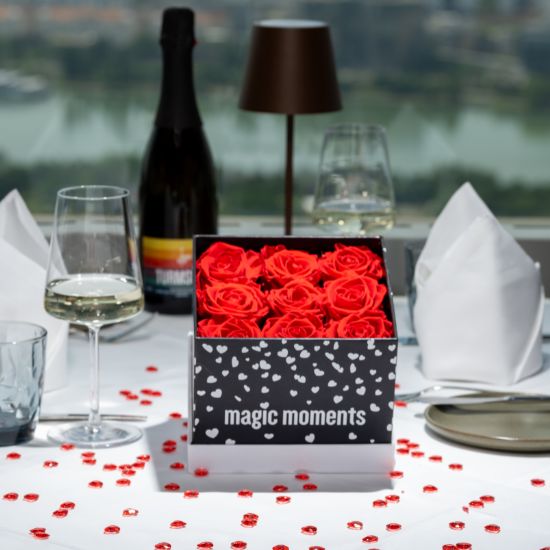 Romantik Paket mit 9 Rosen und Turm Sekt