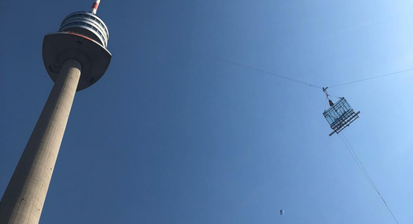 Fenstertausch am Donauturm Wien