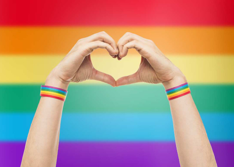  Ein Turm offen für alle feiert den Pride Month
